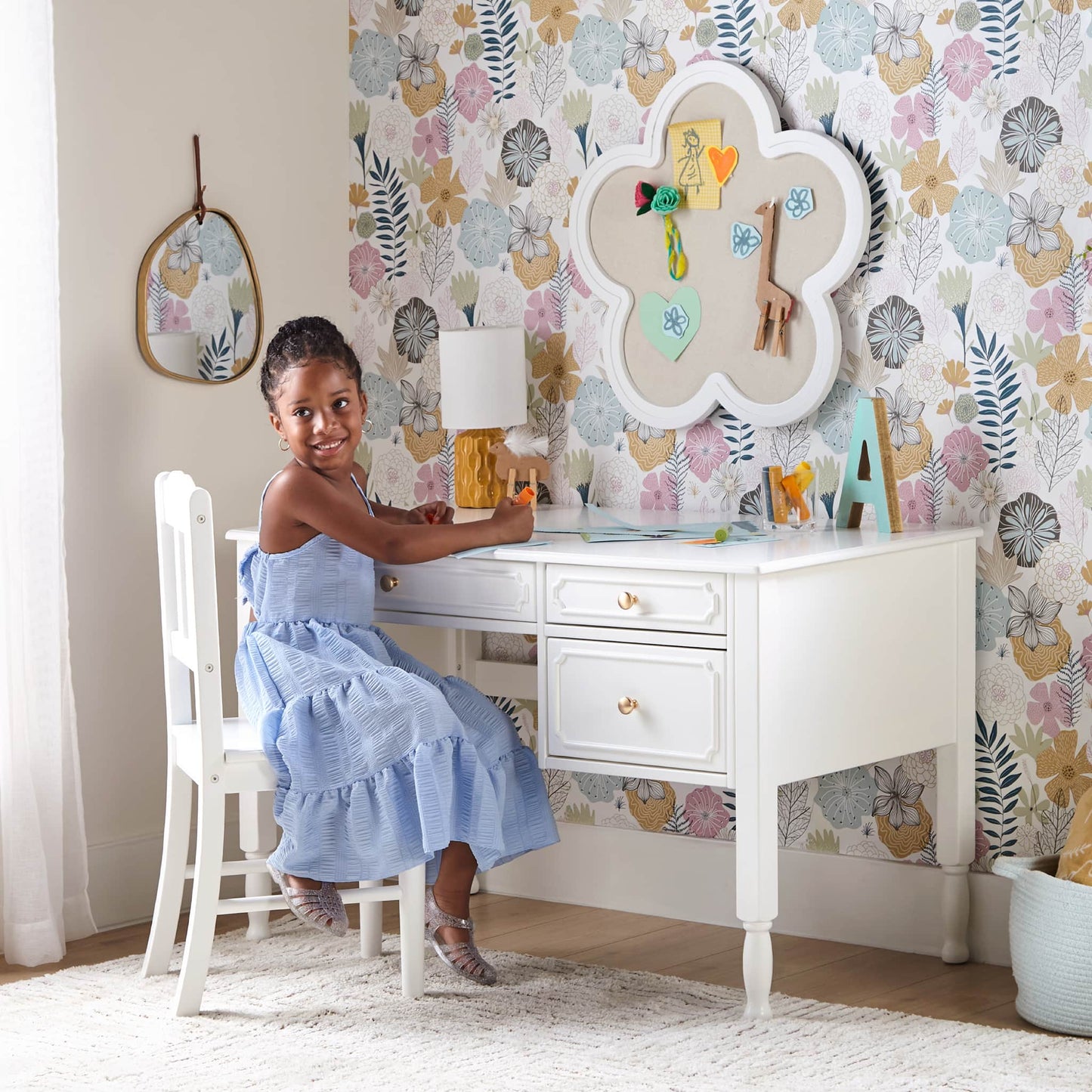 Kids' Avery Desk and Chair Set